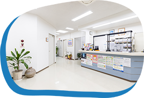 福岡市南区大橋のしみずクリニックの院長は開院前にアメリカへの臨床留学の経験があり、現地にて様々な診療を経験しています。日本とアメリカで培った経験をもとに、総合的な内科診療を行います。